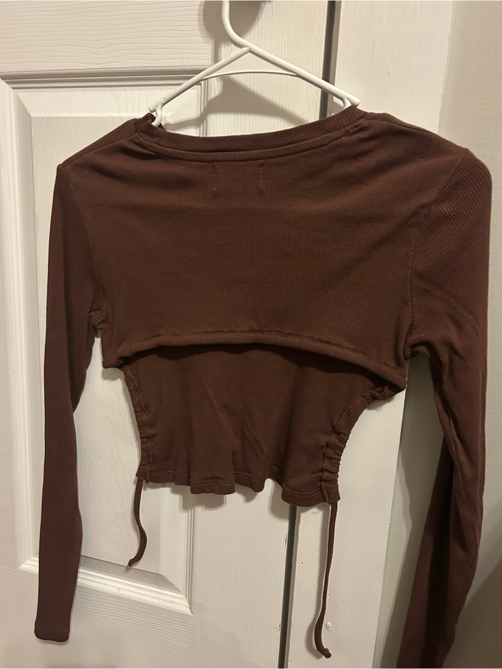 Women's Brown Long-Sleeve Ribbed Drawstring Crop Top - Picture 2 of 2